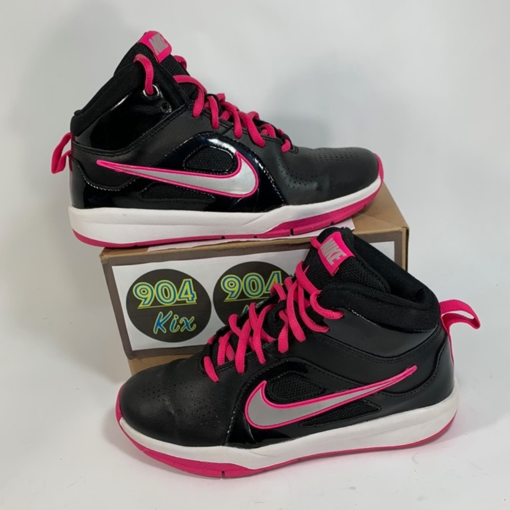 Nike Air Team Hustle D, 'Hyper Pink' Sz 5Y